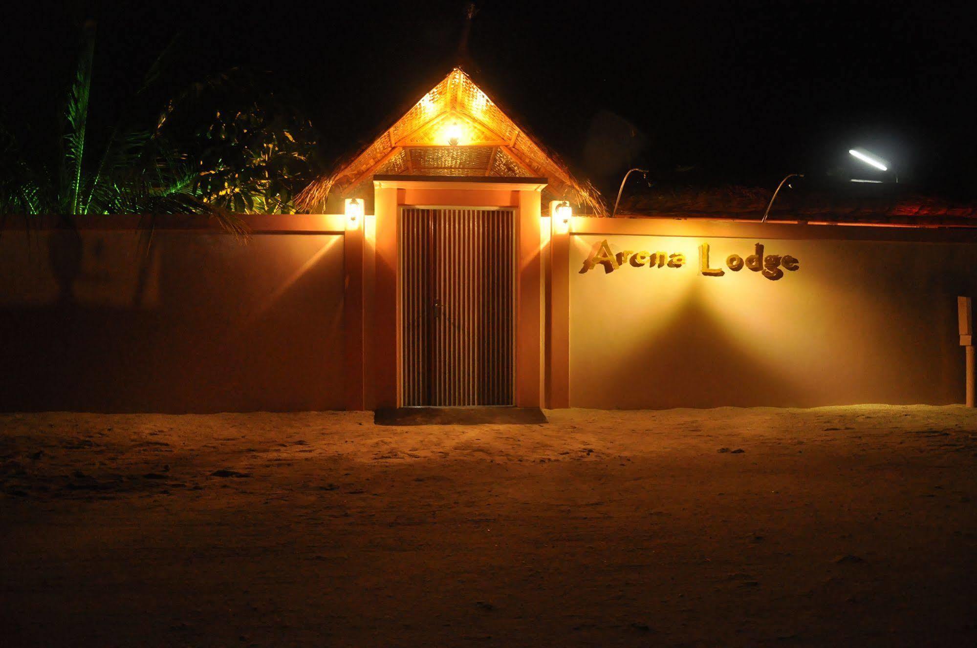 Arena Lodge Sky Maafushi Exteriör bild